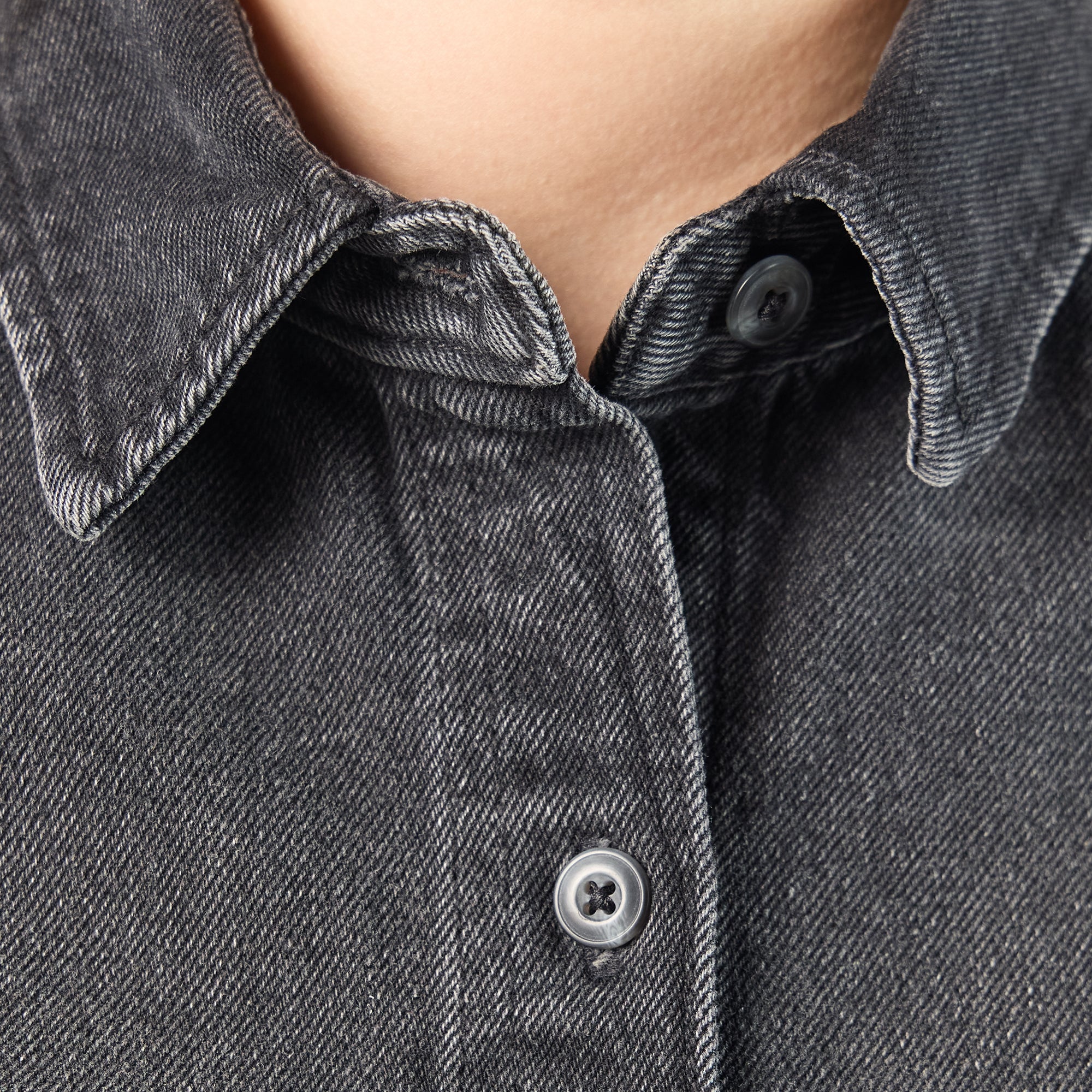 Women's Cropped Denim Work Shirt - Image 7