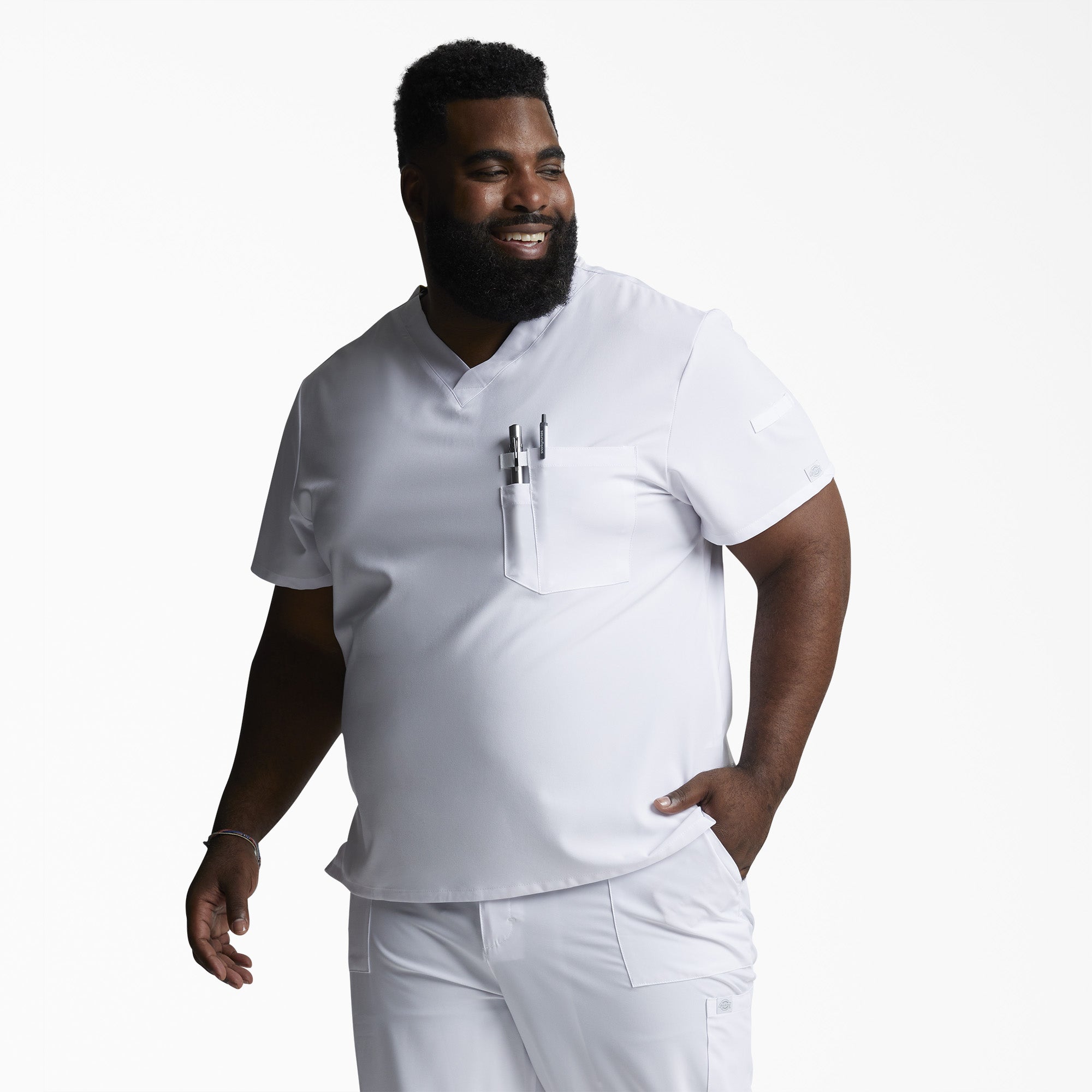 Men's EDS Essentials Tuckable V-Neck Scrub Top - Image 3