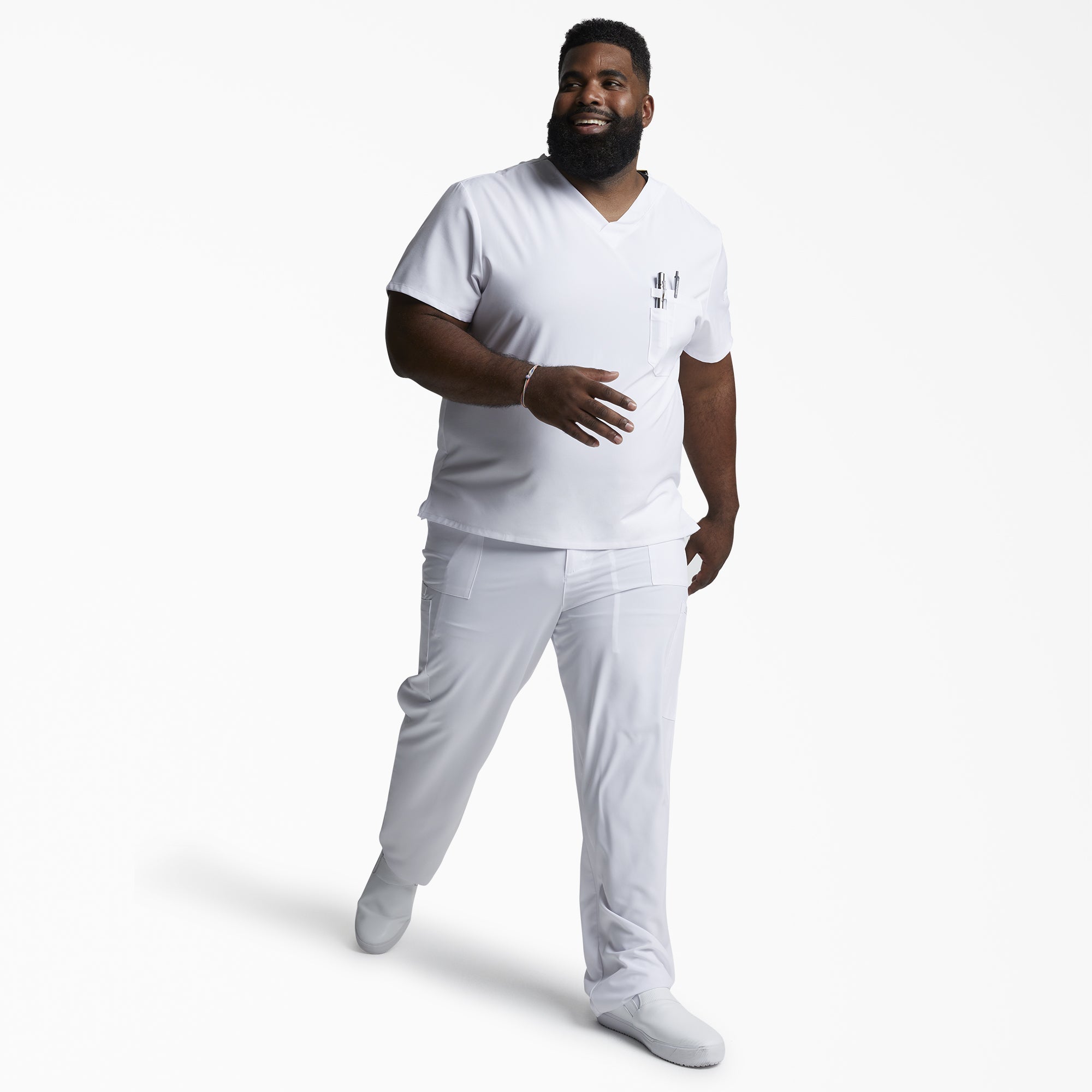 Men's EDS Essentials Tuckable V-Neck Scrub Top - Image 4