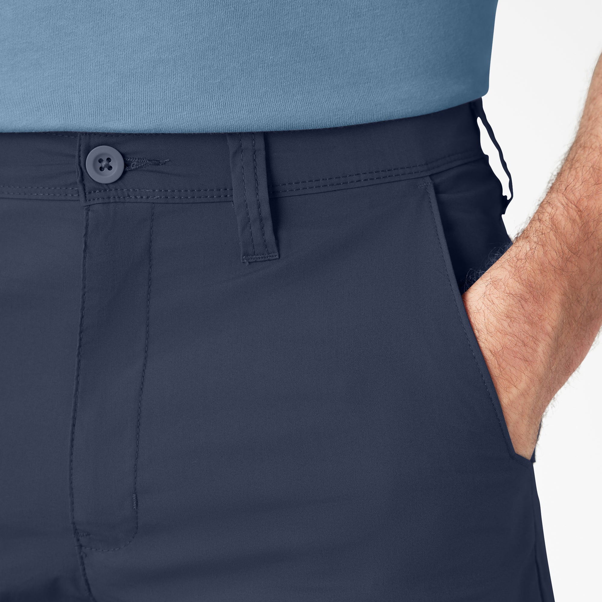 FLEX Cooling Regular Fit Utility Shorts. 11 - Image 4