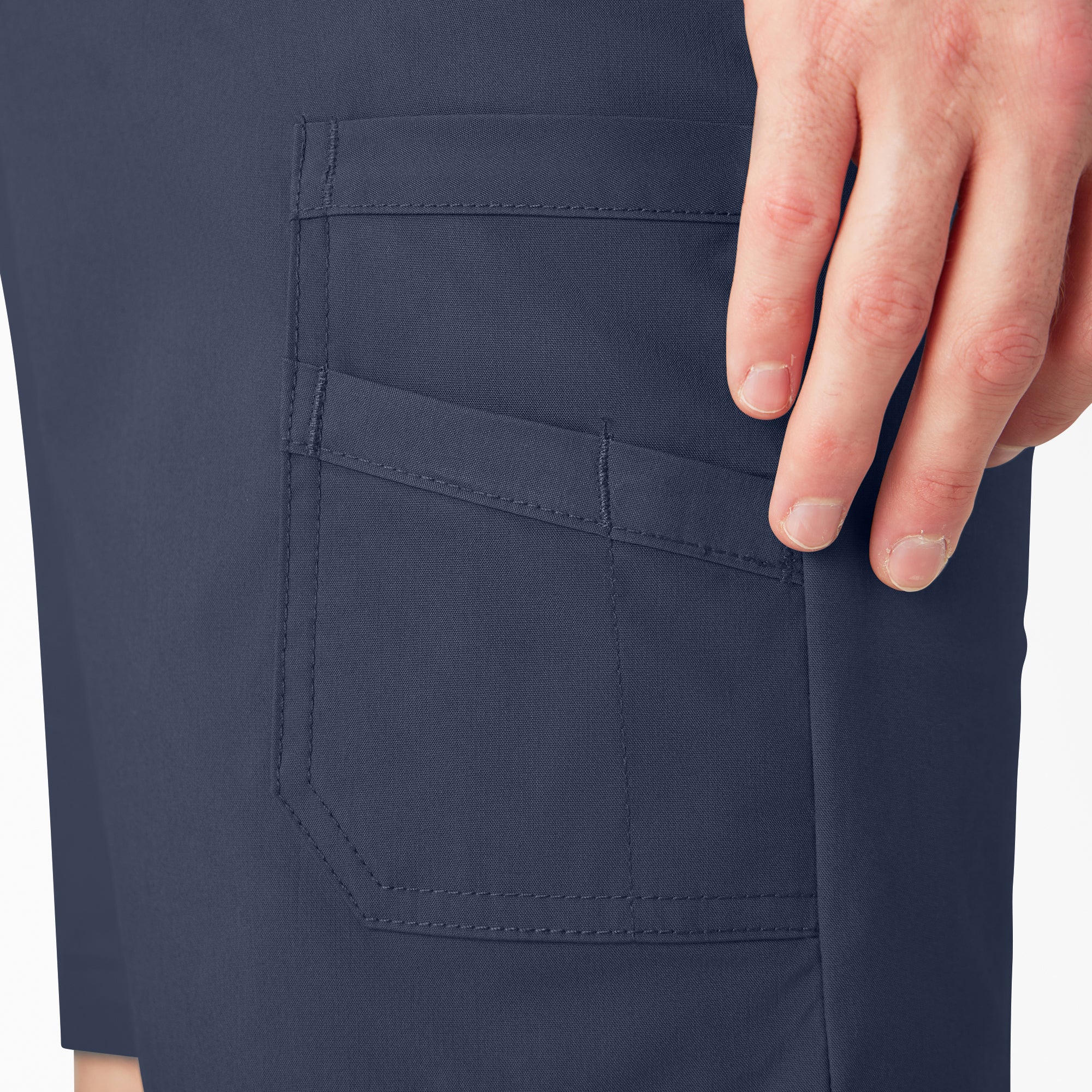 FLEX Cooling Regular Fit Utility Shorts. 11 - Image 5