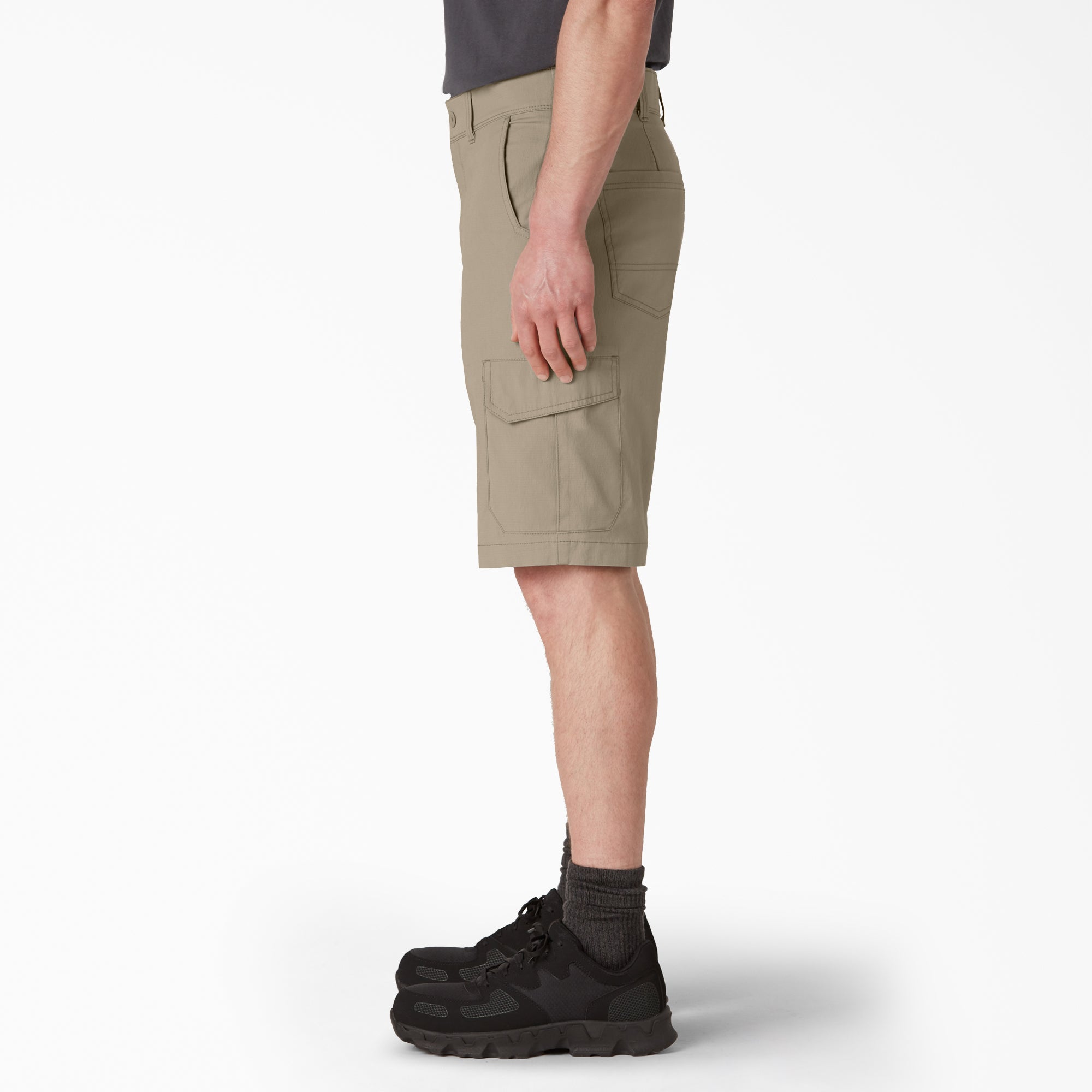 FLEX Cooling Regular Fit Cargo Shorts. 11 - Image 3